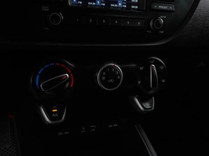 Седан Kia Rio 2019 года, 1249000 рублей, Воронеж