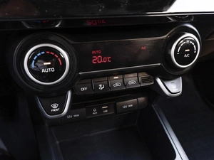 Седан Kia Rio 2018 года, 1089000 рублей, Саратов