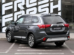 Внедорожник Mitsubishi Outlander 2019 года, 2489000 рублей, Волгоград