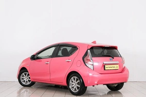Хетчбэк Toyota Aqua 2015 года, 999000 рублей, Красноярск
