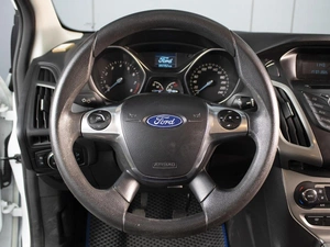 Хетчбэк Ford Focus 2012 года, 830000 рублей, Омск