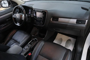 Внедорожник Mitsubishi Outlander 2012 года, 1549000 рублей, Омск