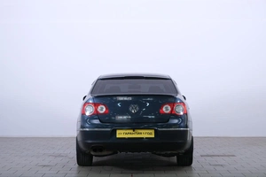 Седан Volkswagen Passat 2008 года, 799000 рублей, Омск