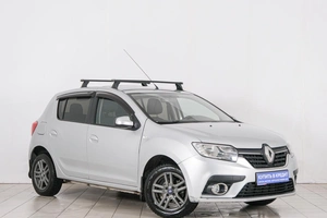 Хетчбэк Renault Sandero 2018 года, 899000 рублей, Красноярск