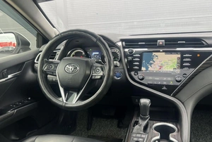 Седан Toyota Camry 2017 года, 2610000 рублей, Солонцы