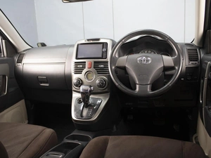 Внедорожник Toyota Rush 2013 года, 980000 рублей, Омск