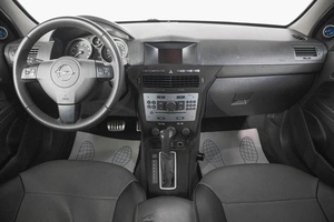 Седан Opel Astra 2014 года, 789000 рублей, Кемерово