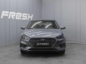 Седан Hyundai Solaris 2017 года, 1480000 рублей, Омск
