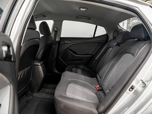 Седан Kia Optima 2012 года, 1050000 рублей, Красноярск