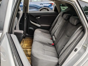Лифтбек Toyota Prius 2011 года, 965000 рублей, Краснодар