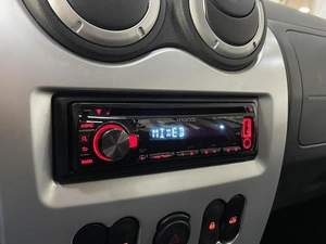 Хетчбэк Renault Sandero 2011 года, 697000 рублей, Солонцы