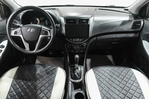 Седан Hyundai Solaris 2013 года, 949000 рублей, Новокузнецк