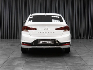 Седан Hyundai Elantra 2019 года, 1649000 рублей, Тюмень