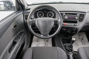 Седан Kia Rio 2006 года, 499000 рублей, Красноярск