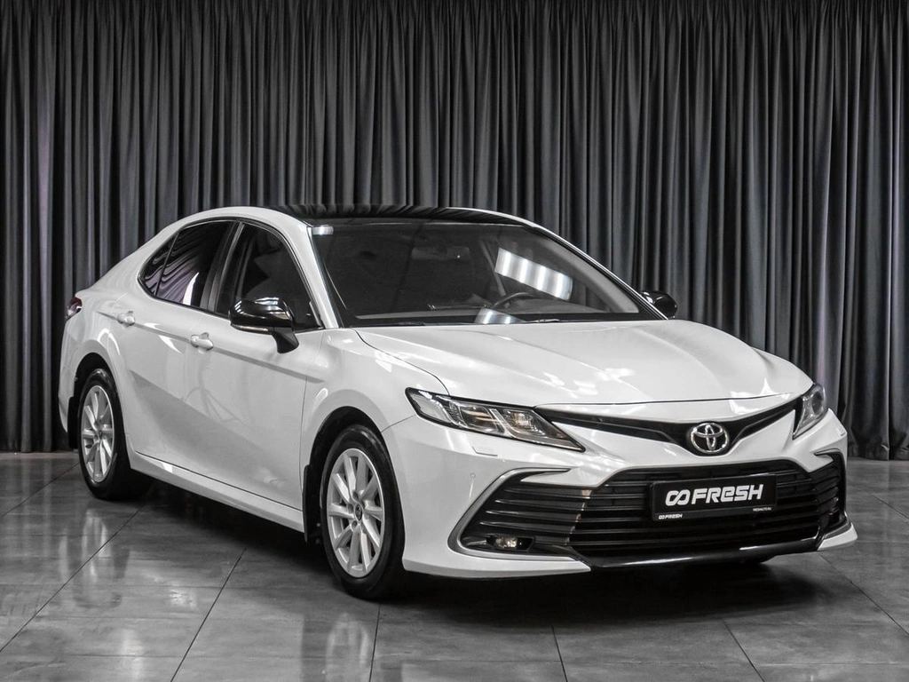 Седан Toyota Camry 2021 года, 3199000 рублей, Тюмень