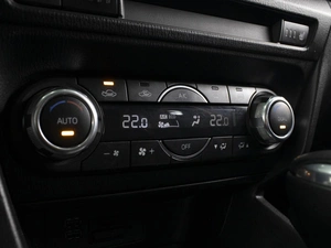 Седан Mazda 3 2018 года, 1495000 рублей, Омск