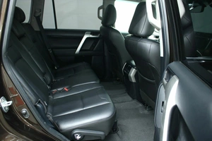 Внедорожник Toyota Land Cruiser Prado 2018 года, 3990000 рублей, Красноярск