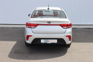 Седан Kia Rio 2018 года, 1400000 рублей, Клинцы