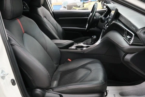 Седан Toyota Camry 2021 года, 2799000 рублей, Омск