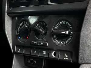 Лифтбек Skoda Rapid 2019 года, 999999 рублей, Уфа