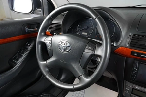 Седан Toyota Avensis 2008 года, 949000 рублей, Тюмень