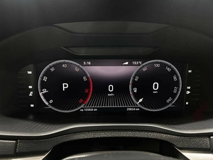 Внедорожник Skoda Karoq 2021 года, 2125000 рублей, Красноярск
