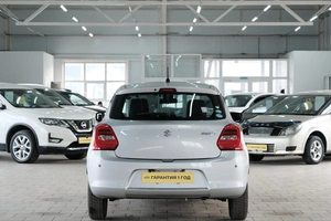 Хетчбэк Suzuki Swift 2019 года, 1349000 рублей, Омск