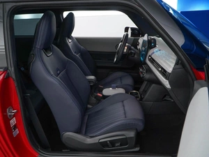 Хетчбэк MINI Cooper S 2024 года, 5350055 рублей, Москва