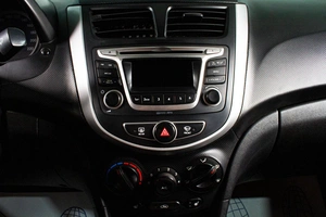 Седан Hyundai Solaris 2014 года, 789000 рублей, Сургут