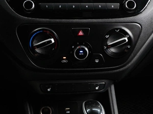 Седан Hyundai Solaris 2021 года, 1599000 рублей, Тюмень