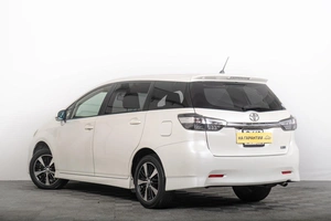 Минивэн Toyota Wish 2012 года, 1369000 рублей, Томск
