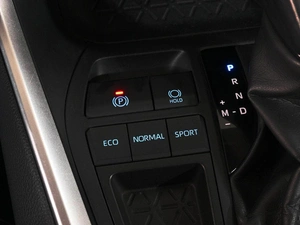 Внедорожник Toyota RAV4 2019 года, 3499000 рублей, Аксай