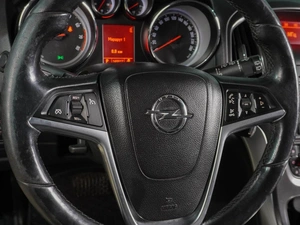 Хетчбэк Opel Astra 2011 года, 699000 рублей, Воронеж