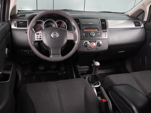 Седан Nissan Tiida 2010 года, 689000 рублей, Воронеж