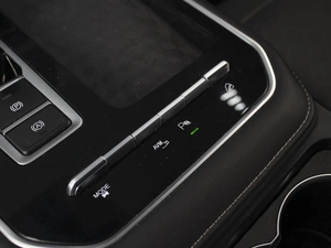 Внедорожник Chery Tiggo 8 2023 года, 2250000 рублей, Омск