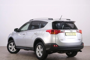 Внедорожник Toyota RAV4 2014 года, 2599000 рублей, Омск