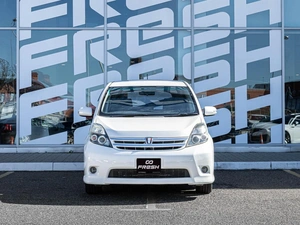 Минивэн Toyota Isis 2010 года, 1232000 рублей, Краснодар