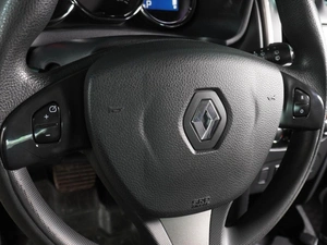 Хетчбэк Renault Sandero 2016 года, 844000 рублей, Воронеж