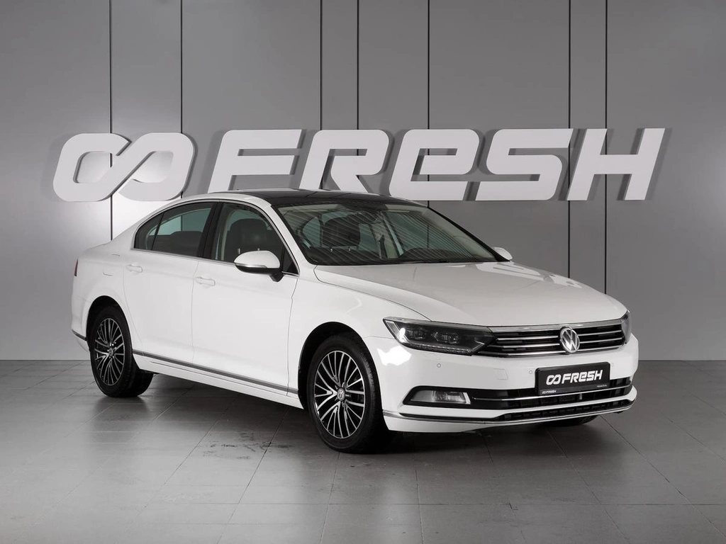 Седан Volkswagen Passat 2015 года, 1814000 рублей, Красный Пахарь