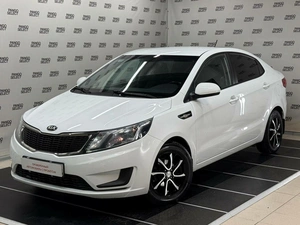 Седан Kia Rio 2015 года, 885000 рублей, Красноярск