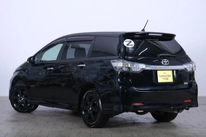 Минивэн Toyota Wish 2012 года, 1239000 рублей, Омск