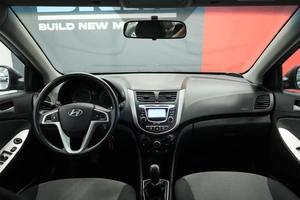 Седан Hyundai Solaris 2012 года, 1085000 рублей, Курск