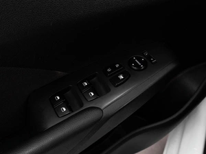 Седан Hyundai Solaris 2017 года, 1269000 рублей, Тюмень