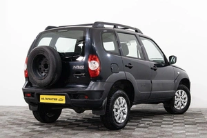 Внедорожник Chevrolet Niva 2020 года, 930000 рублей, Сургут