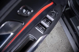 Кабриолет Ford Mustang 2021 года, 3699000 рублей, Пермь