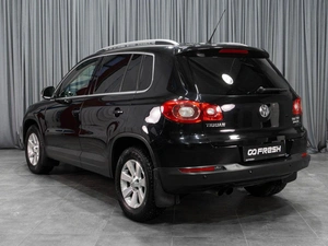 Внедорожник Volkswagen Tiguan 2010 года, 1099000 рублей, Тюмень
