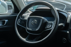 Внедорожник Volvo XC40 2019 года, 2548000 рублей, Волгоград