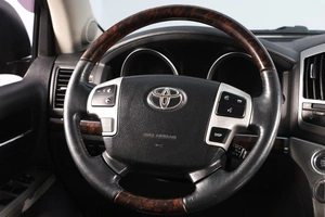 Внедорожник Toyota Land Cruiser 2013 года, 4199000 рублей, Новосибирск
