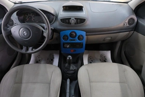 Хетчбэк Renault Clio 2006 года, 479000 рублей, Омск