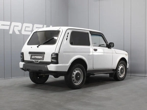 Внедорожник ВАЗ (LADA) 4x4 (Нива) 2016 года, 595000 рублей, Омск